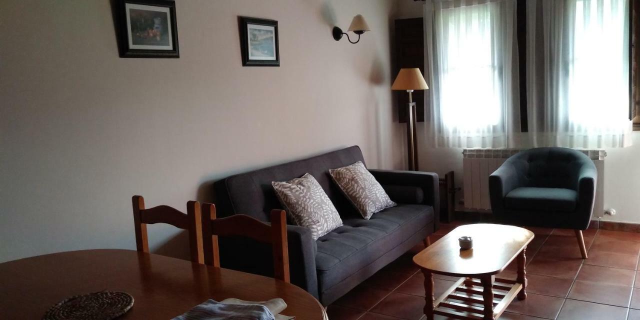 Apartamentos Rurales La Fuente De Bascones Villahormes Ngoại thất bức ảnh